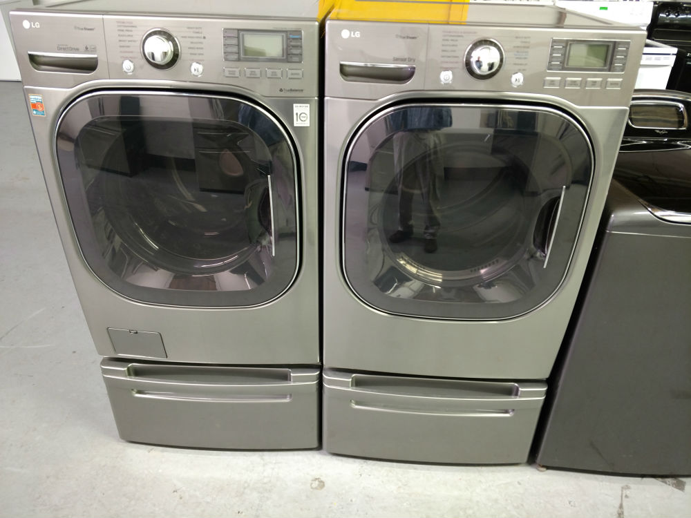 White LG washer and dryer